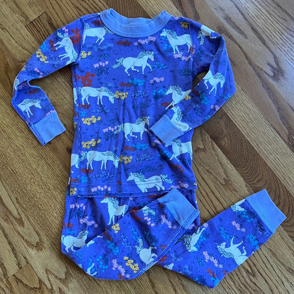 Hanna Andersson girls pj’s size 4 purple unicorn print